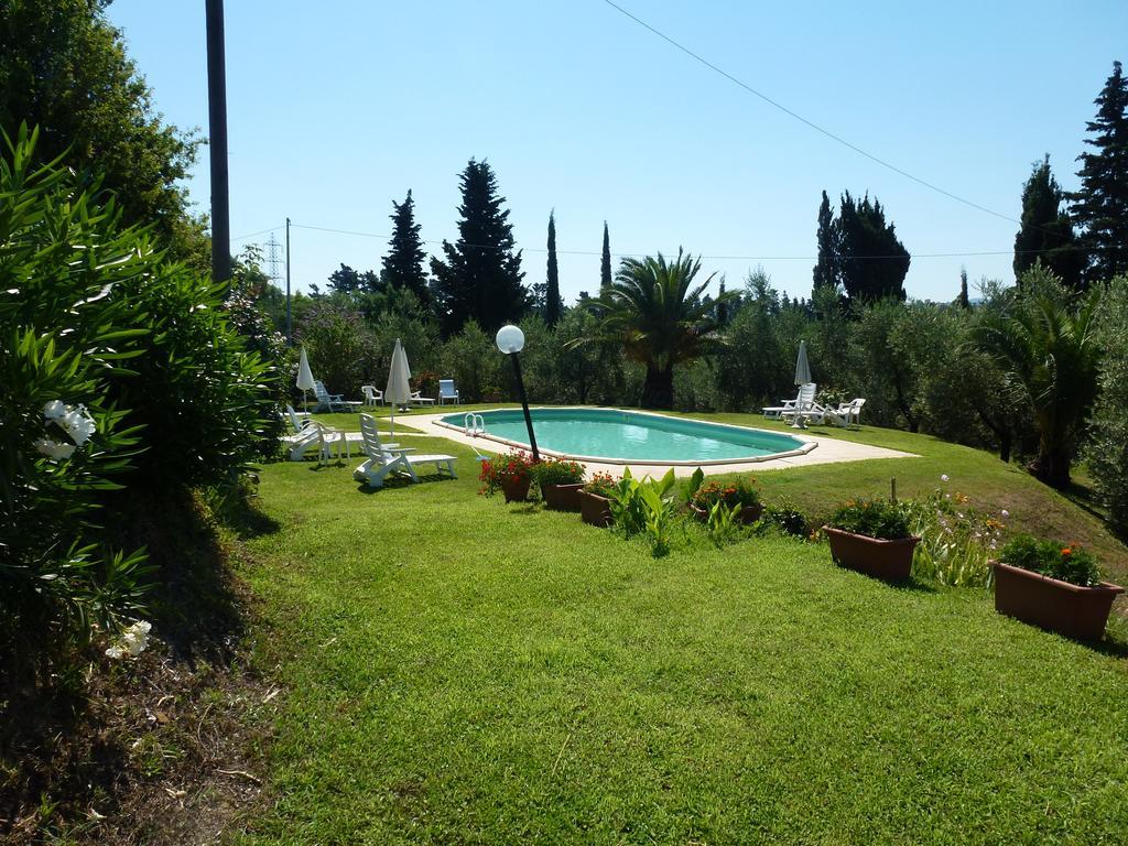 Agriturismo Poggio Al Tesoro Crespina Quarto foto