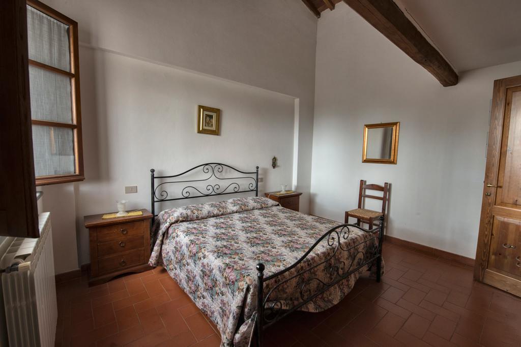 Agriturismo Poggio Al Tesoro Crespina Quarto foto