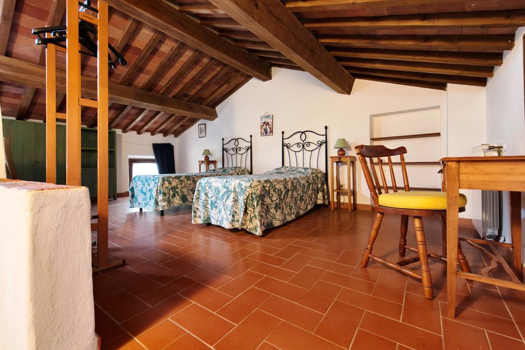Agriturismo Poggio Al Tesoro Crespina Exterior foto