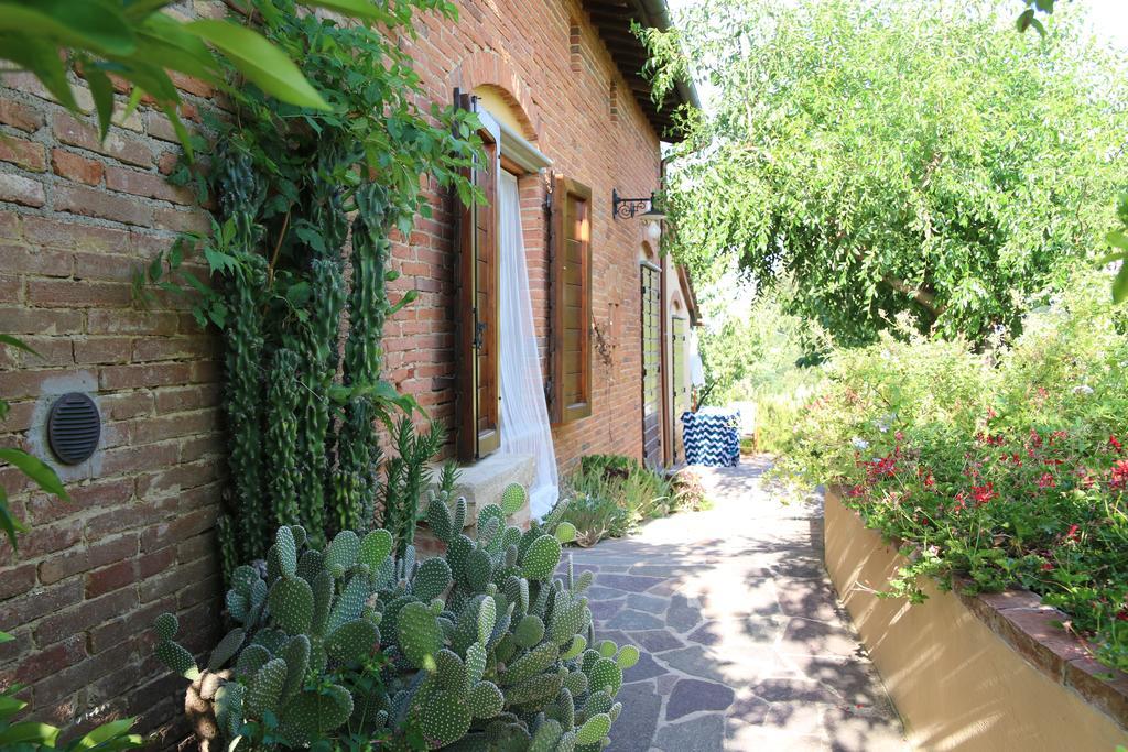 Agriturismo Poggio Al Tesoro Crespina Exterior foto