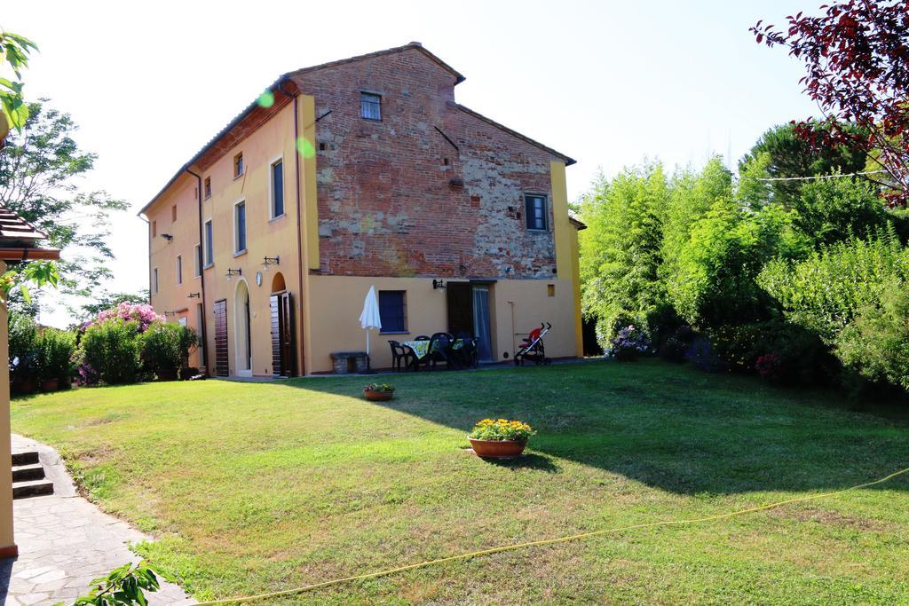 Agriturismo Poggio Al Tesoro Crespina Exterior foto