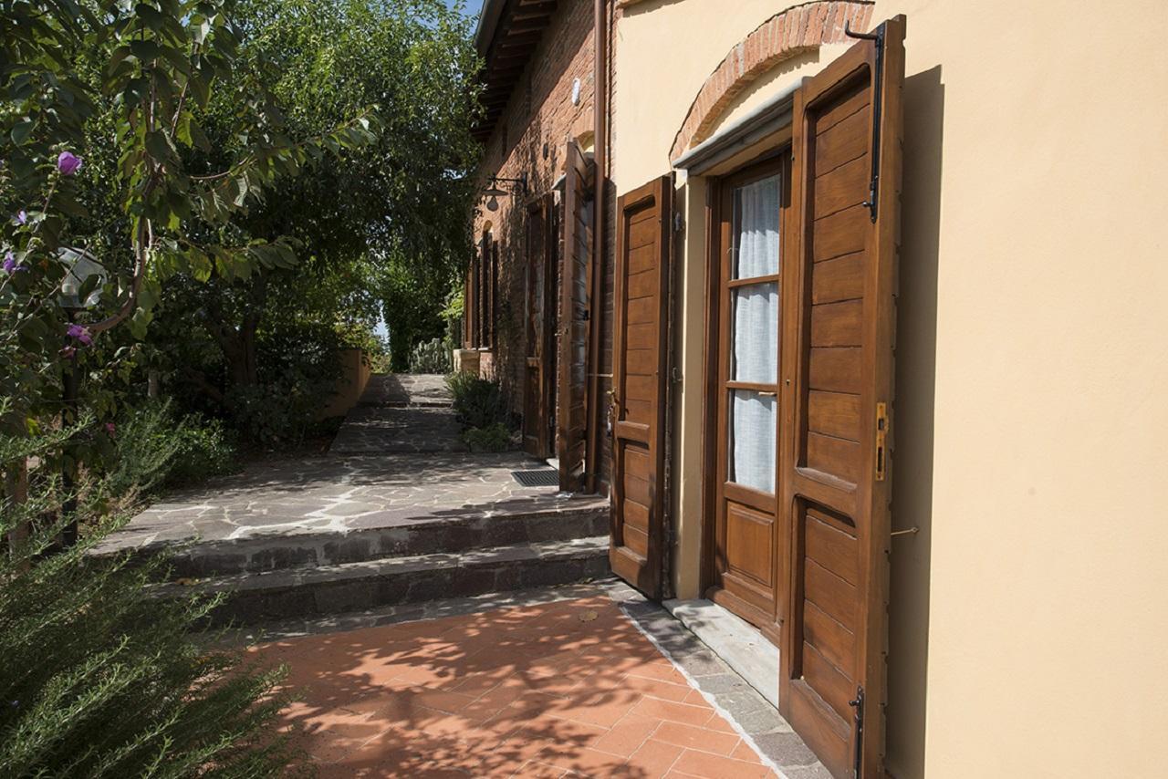 Agriturismo Poggio Al Tesoro Crespina Exterior foto